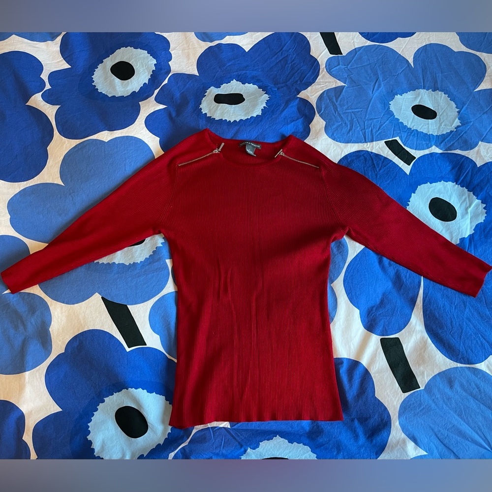 Warm woven top with zipper accents Large